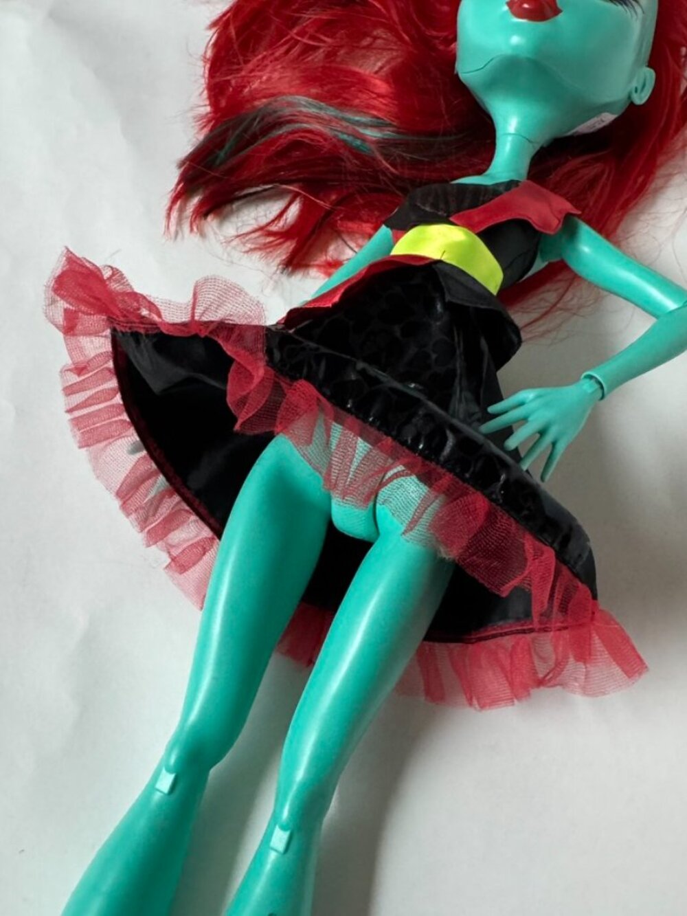 Monster High Doll 28” Voltageous Gore-Geous Ghoul Friend Eye Color Changing - Picture 9 of 11